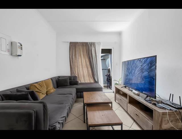 2 BEDROOM APARTMENT FOR SALE IN FERNDALE